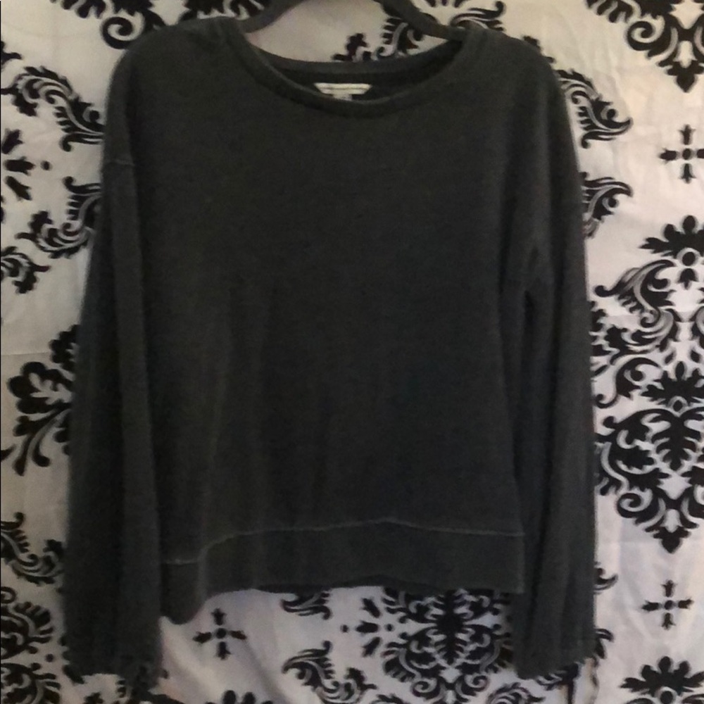 Gray sweatshirt